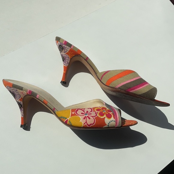 • fall floral kitten heel • - Picture 3 of 5